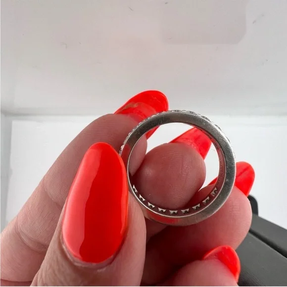 Tiffany Setting Wedding Band in Platinum with a Full Circle of Diamonds - Picture 4 of 9